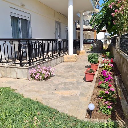 Grand Apartment Nea Chili Екстер'єр фото