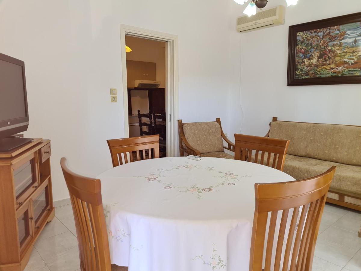 Grand Apartment Nea Chili Екстер'єр фото